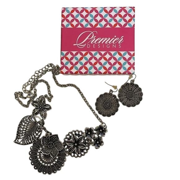 Gothic Witchy Dramatic Necklace Earrings Set Silver Tone Flower Metal Jewelry - Picture 3 of 11